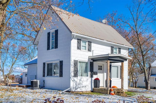 104 W John Street, Durand, MI 48429