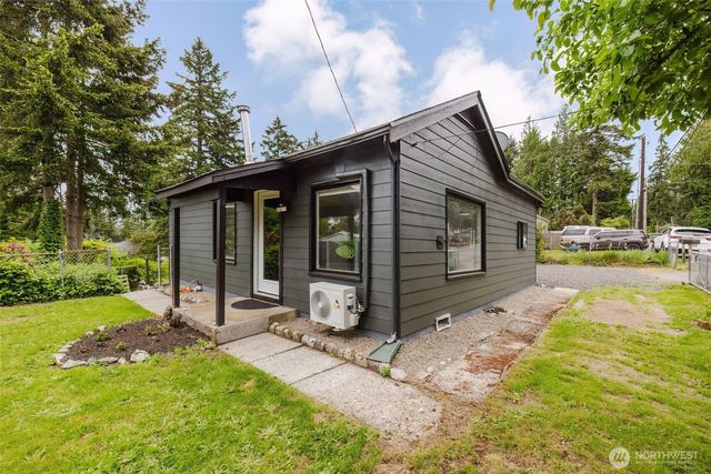 54 Sunnyhill Road W, Bremerton, WA 98312