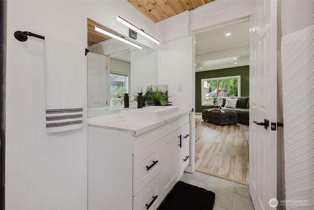 54 Sunnyhill Road W, Bremerton, WA 98312