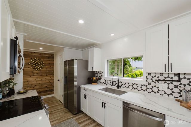 54 Sunnyhill Road W, Bremerton, WA 98312