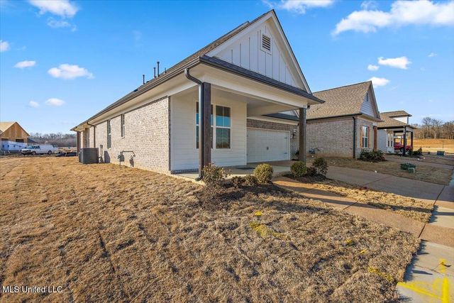 833 W Quitman Court, Nesbit, MS 38651