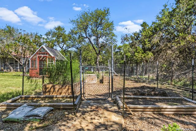 1017 Burning Tree, Spring Branch, TX 78070