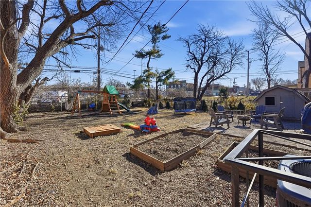 7435 Harrison Street, Kansas City, MO 64131