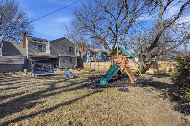 7435 Harrison Street, Kansas City, MO 64131