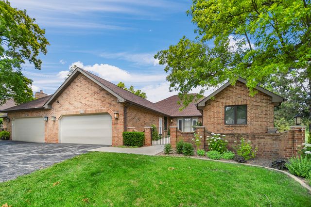 7826 W Golf Drive 7826, Palos Heights, IL 60463