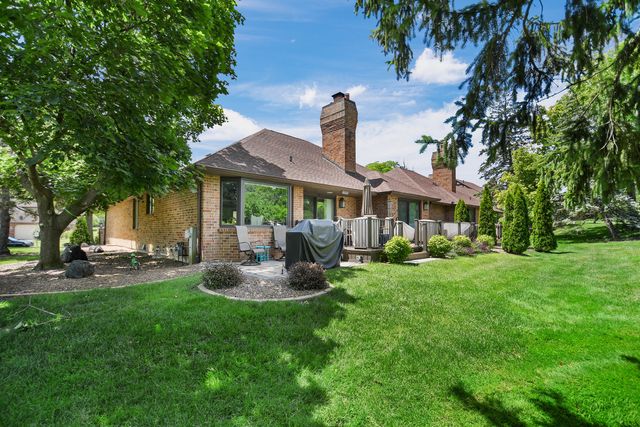 7826 W Golf Drive 7826, Palos Heights, IL 60463