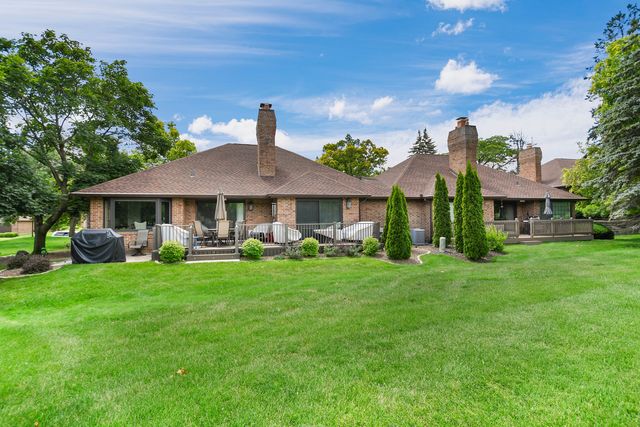 7826 W Golf Drive 7826, Palos Heights, IL 60463
