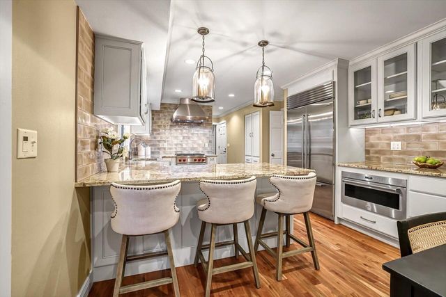 20455 Tennyson DRIVE, Brookfield, WI 53045