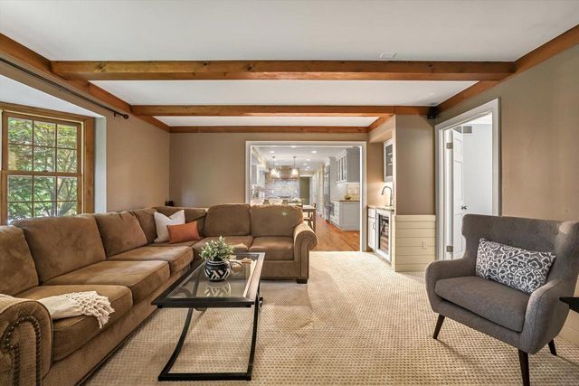 20455 Tennyson DRIVE, Brookfield, WI 53045