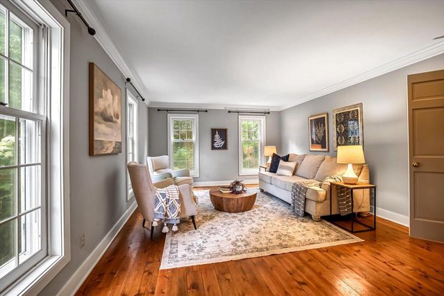 20455 Tennyson DRIVE, Brookfield, WI 53045