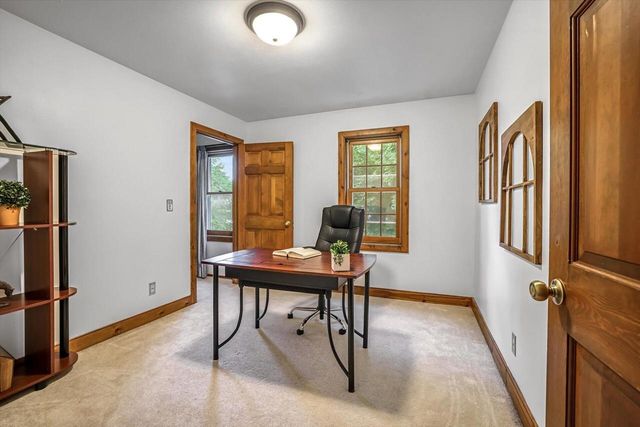 20455 Tennyson DRIVE, Brookfield, WI 53045