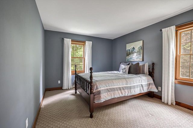 20455 Tennyson DRIVE, Brookfield, WI 53045