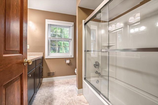20455 Tennyson DRIVE, Brookfield, WI 53045