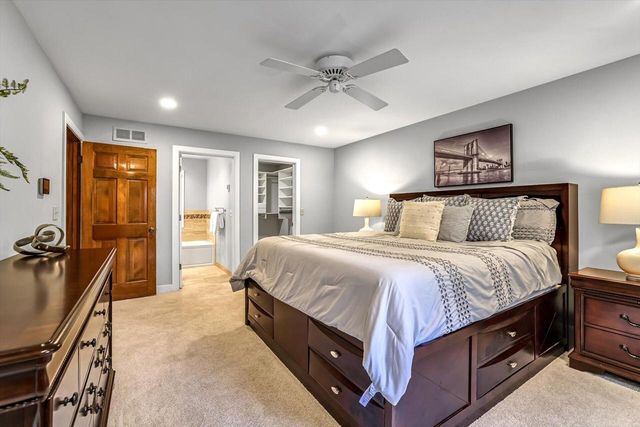 20455 Tennyson DRIVE, Brookfield, WI 53045