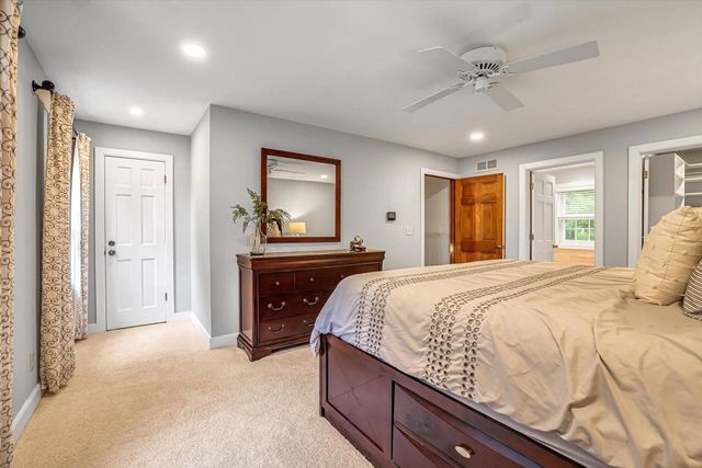 20455 Tennyson DRIVE, Brookfield, WI 53045