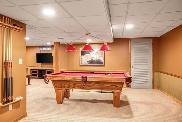 20455 Tennyson DRIVE, Brookfield, WI 53045