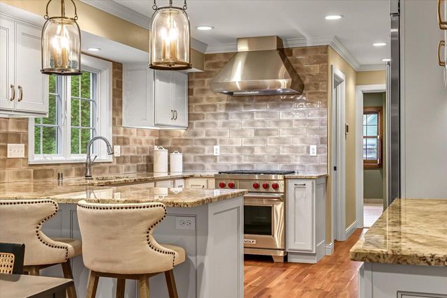 20455 Tennyson DRIVE, Brookfield, WI 53045