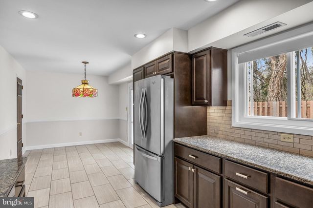 10 GLENWOOD DR, Lindenwold, NJ 08021