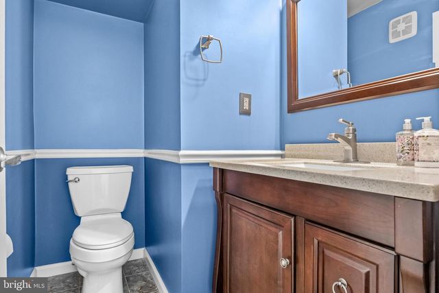 10 GLENWOOD DR, Lindenwold, NJ 08021
