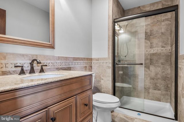 10 GLENWOOD DR, Lindenwold, NJ 08021