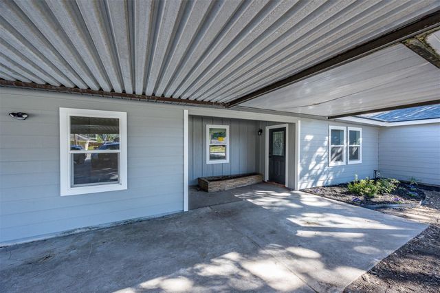 1108 18th Street N, Nederland, TX 77627