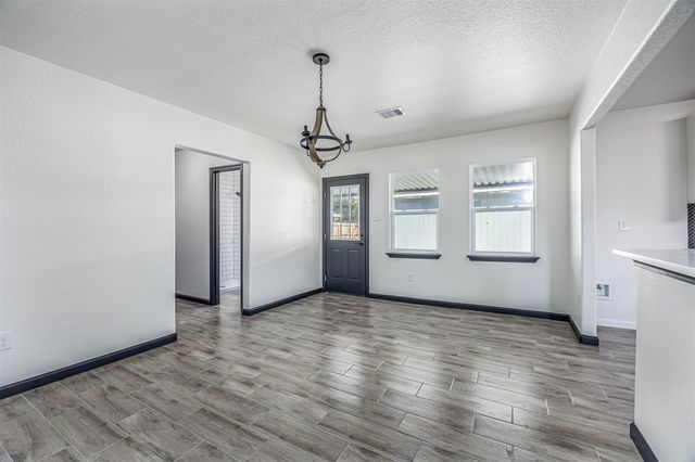 1108 18th Street N, Nederland, TX 77627