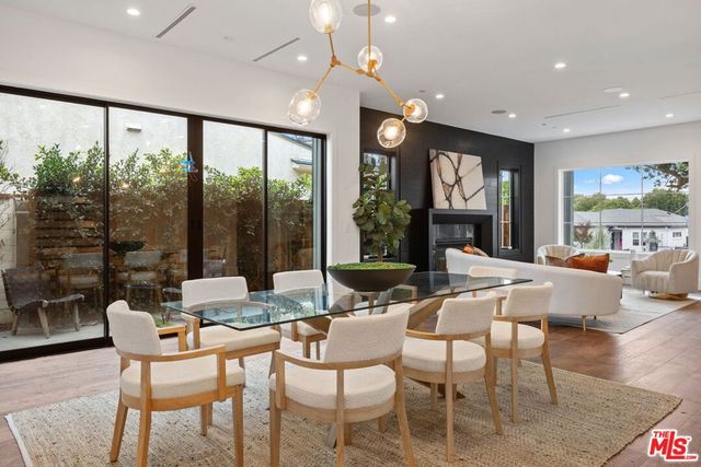 8025 Stewart Avenue, Los Angeles, CA 90045