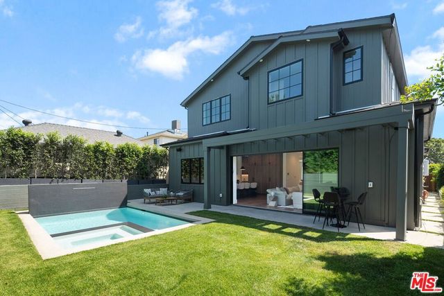 8025 Stewart Avenue, Los Angeles, CA 90045