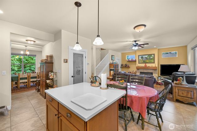 1216 Creekwood Lane, Bellingham, WA 98229