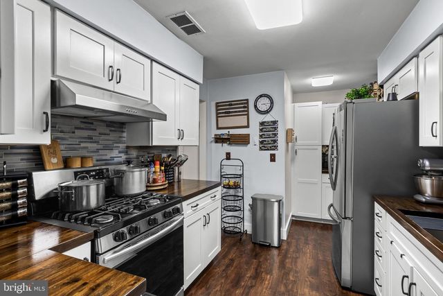 19 CINNAMON DR, Lumberton, NJ 08048
