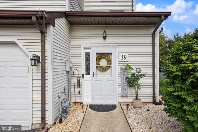 19 CINNAMON DR, Lumberton, NJ 08048