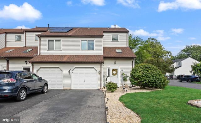 19 CINNAMON DR, Lumberton, NJ 08048
