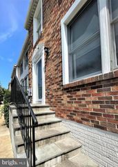 2025 N GLEBE RD, Arlington, VA 22207