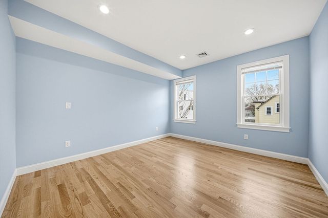 9 Logan Ave 9, Medford, MA 02155