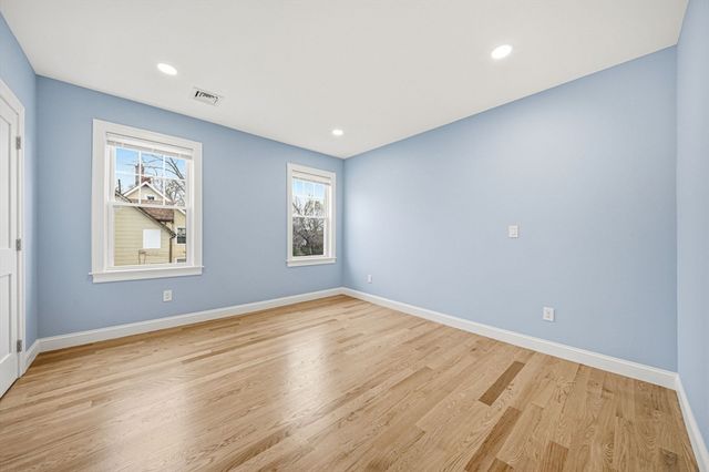 9 Logan Ave 9, Medford, MA 02155