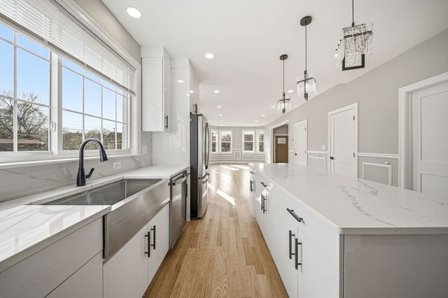 9 Logan Ave 9, Medford, MA 02155