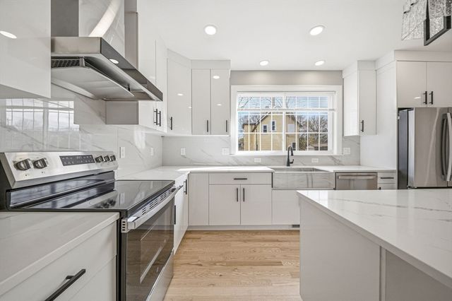 9 Logan Ave 9, Medford, MA 02155