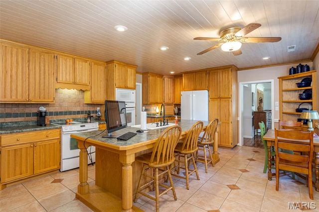 347 Roller Road, St Clair, MO 63077