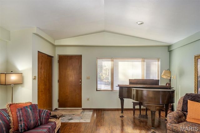 347 Roller Road, St Clair, MO 63077