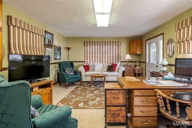 347 Roller Road, St Clair, MO 63077