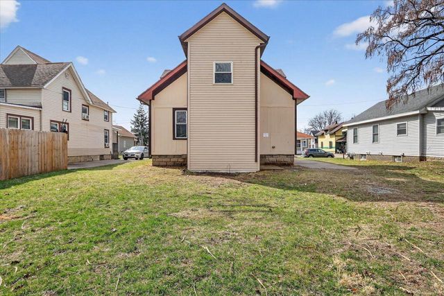 1423 Hull Avenue, Beloit, WI 53511