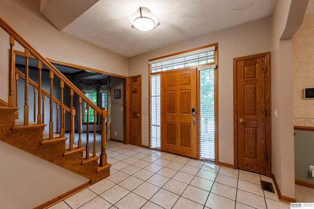 6157 S 178th Street, Omaha, NE 68135