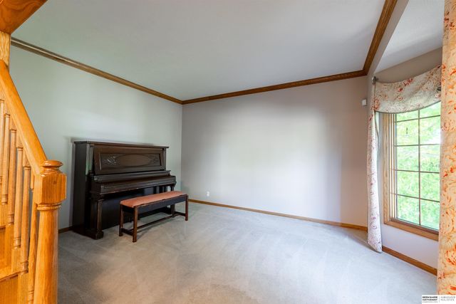 6157 S 178th Street, Omaha, NE 68135