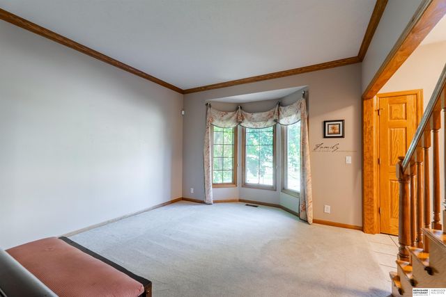 6157 S 178th Street, Omaha, NE 68135