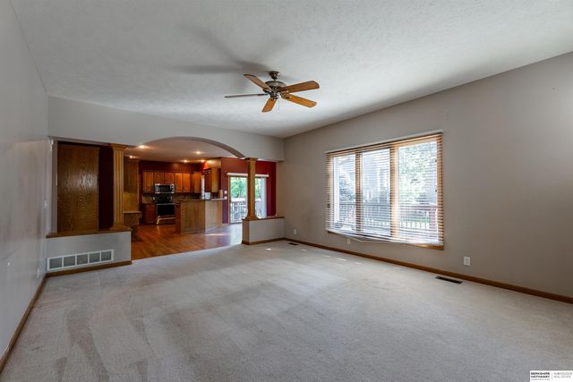 6157 S 178th Street, Omaha, NE 68135