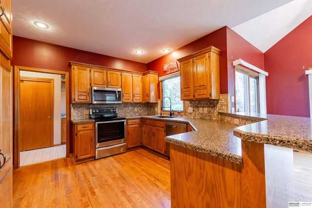 6157 S 178th Street, Omaha, NE 68135