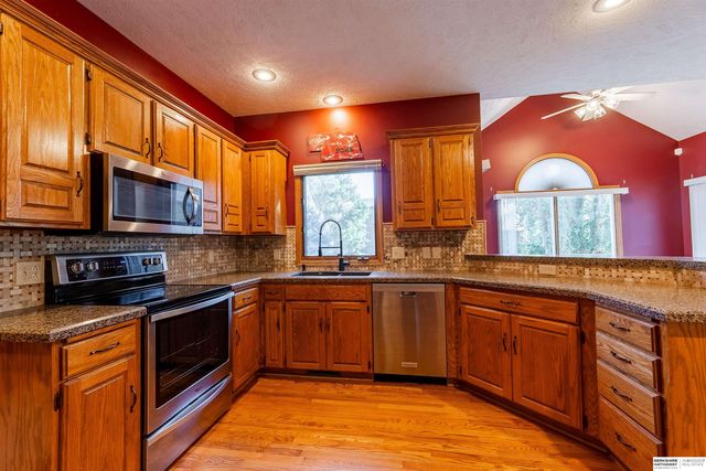 6157 S 178th Street, Omaha, NE 68135