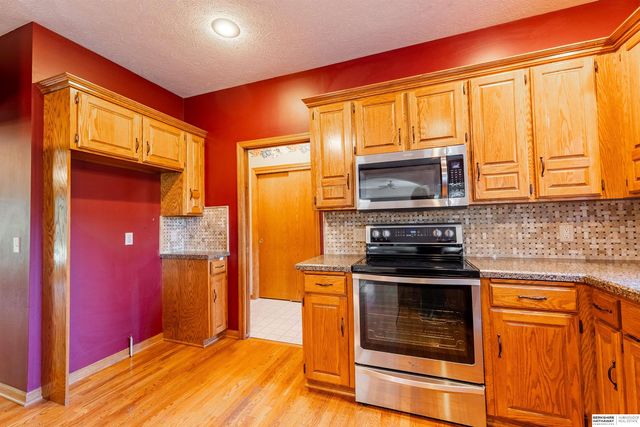 6157 S 178th Street, Omaha, NE 68135