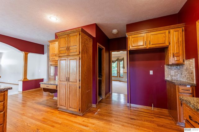 6157 S 178th Street, Omaha, NE 68135
