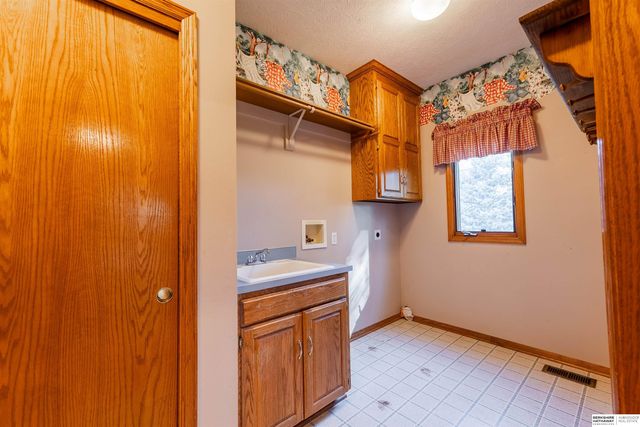 6157 S 178th Street, Omaha, NE 68135
